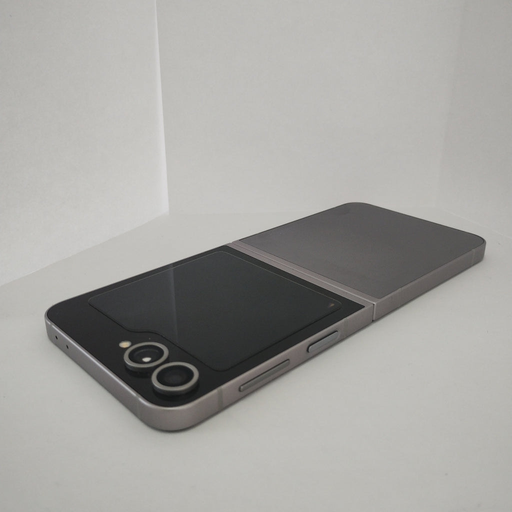 CELULAR SAMSUNG GALAXY Z FLIP6 SM-F741B (2024) 512 GB 12 GB RAM (SEMINUEVO)