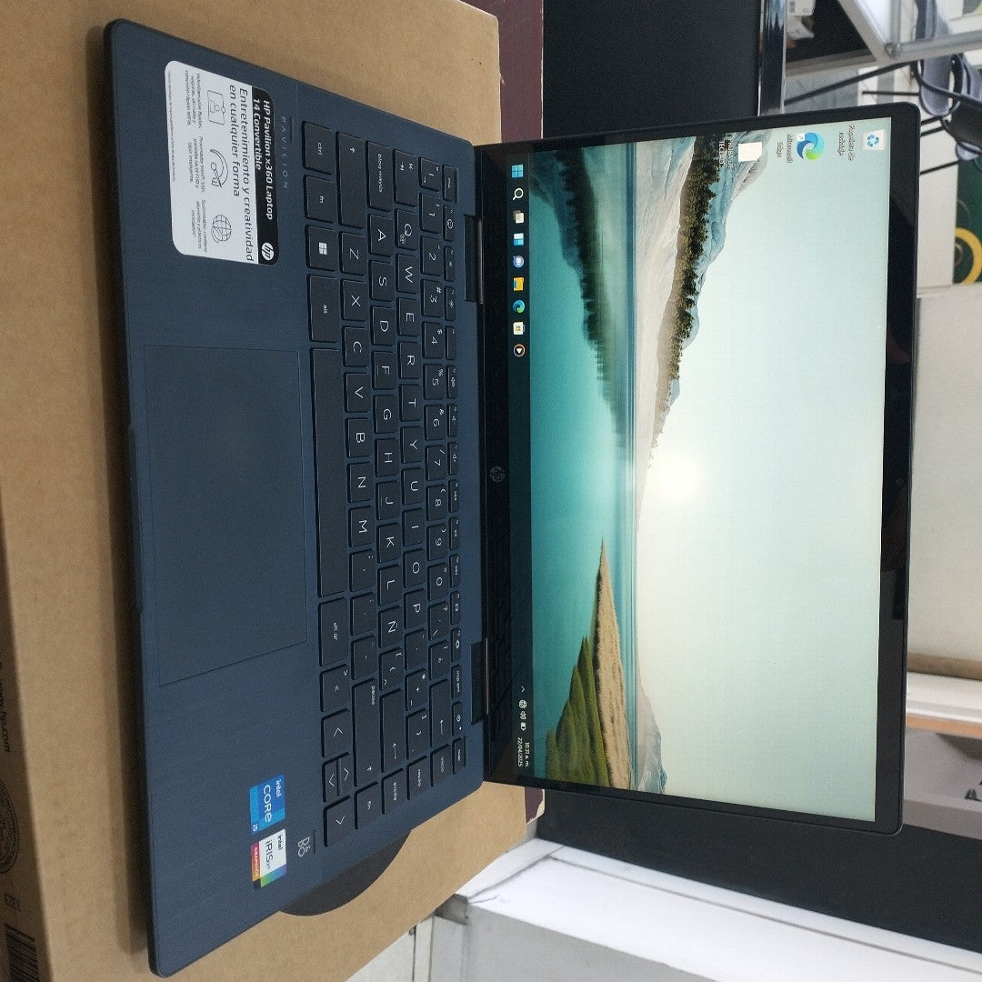 LAPTOP HP PAVILION X360 14-EK0002LA (2 EN 1) (2024) 512 GB SSD 16 GB RAM (SEMINUEVO)