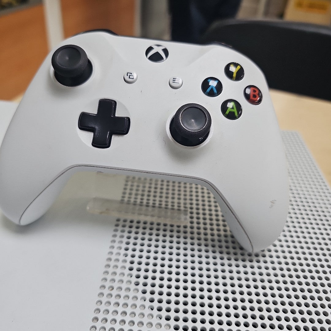 CONSOLA DE VIDEOJUEGO MICROSOFT XBOX ONE S 1 TB (SEMINUEVO)