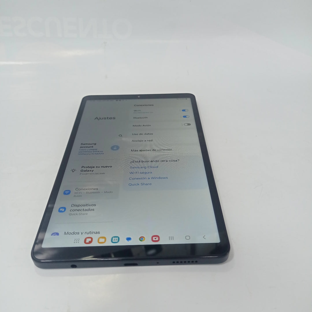 TABLETA SAMSUNG GALAXY TAB A9 SM-X110 (2023) 64 GB 4 GB RAM (SEMINUEVO)