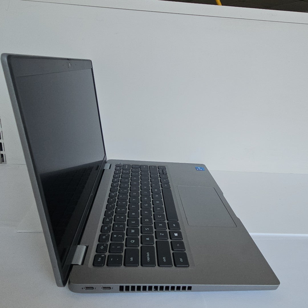 LAPTOP DELL LATITUDE 5420 (2022) 512 GB SSD 16 GB RAM (SEMINUEVO)