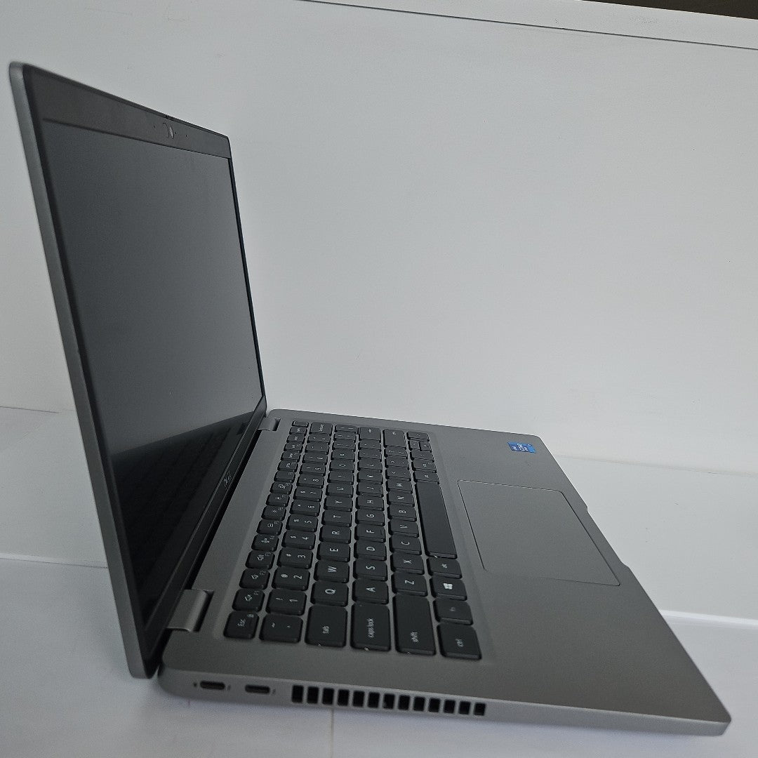LAPTOP DELL LATITUDE 5420 (2022) 512 GB SSD 16 GB RAM (SEMINUEVO)