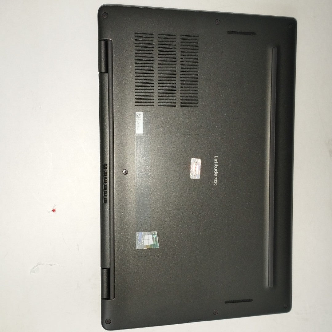 LAPTOP DELL LATITUDE 7320 DETACHABLE (2022) 256 GB SSD 16 GB RAM (SEMINUEVO)