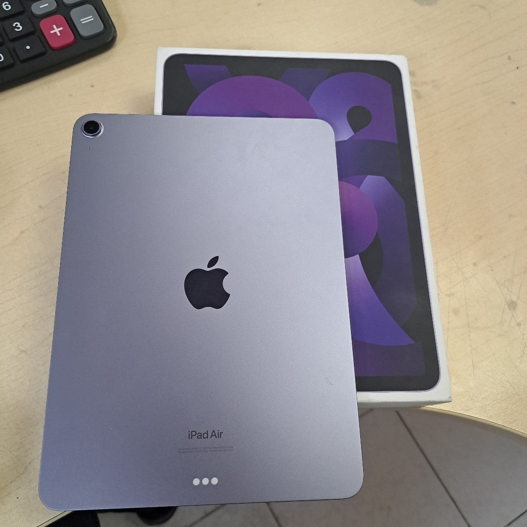 TABLETA APPLE IPAD AIR 5 A2588 256 GB 8 GB RAM (SEMINUEVO)