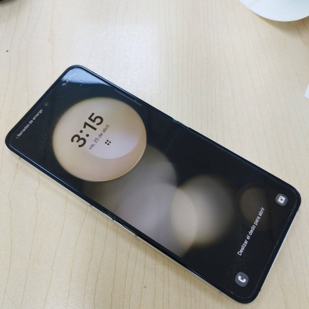 CELULAR SAMSUNG GALAXY Z FLIP 5 SM-F731B (2023) 512 GB 8 GB RAM (SEMINUEVO)