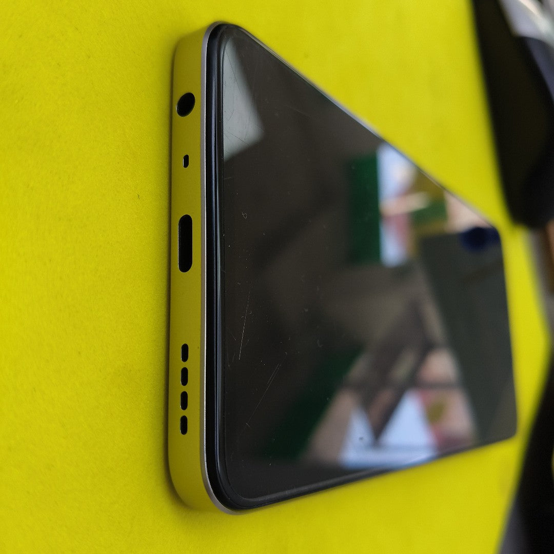 CELULAR REALME C55 RMX3710 (2023) 256 GB 8 GB RAM (SEMINUEVO)