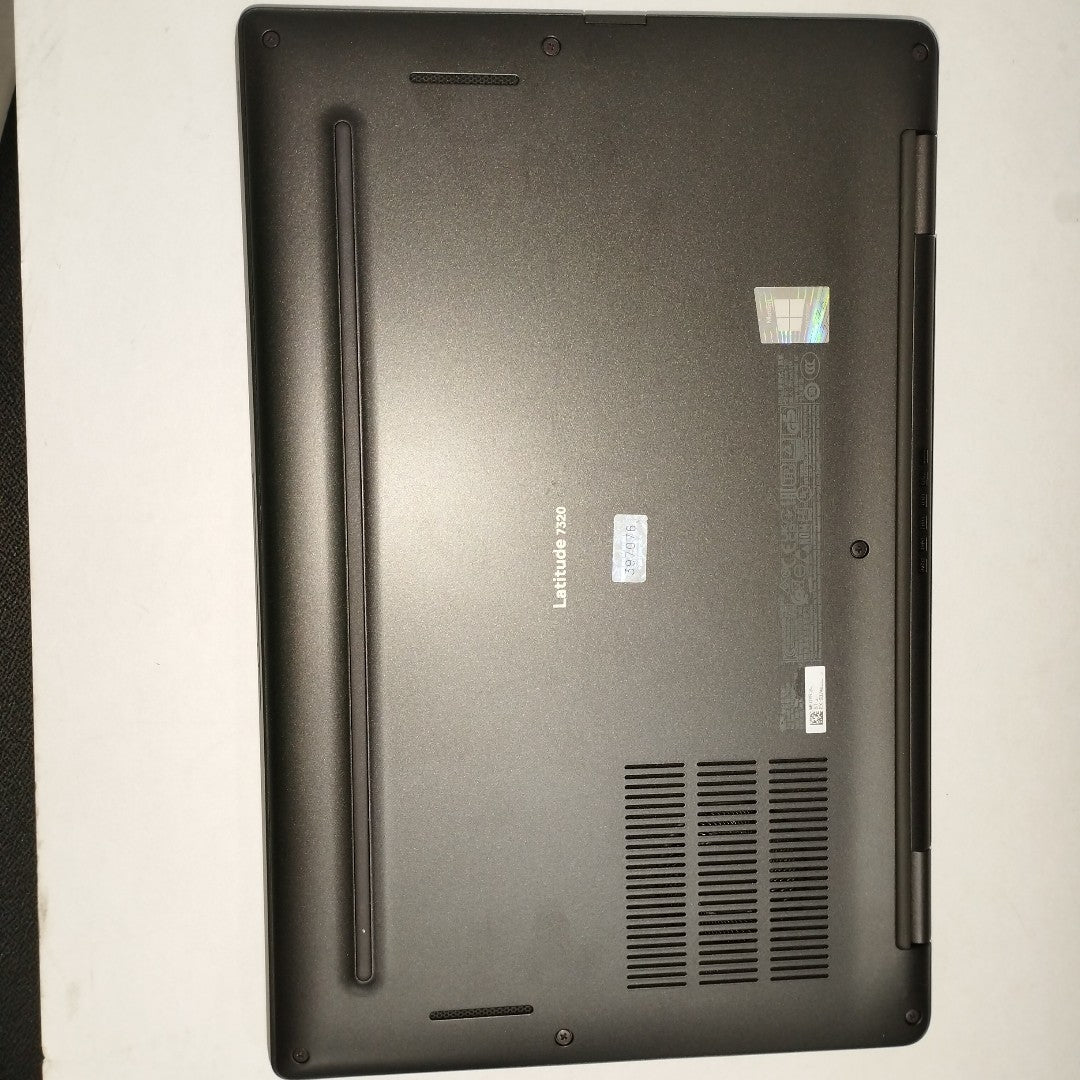 LAPTOP DELL LATITUDE 7320 DETACHABLE (2022) 256 GB SSD 16 GB RAM (SEMINUEVO)