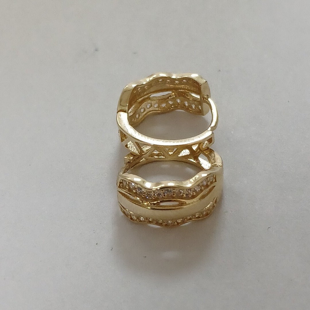 HUGGIES ORO 14K 2.6 (NUEVO)