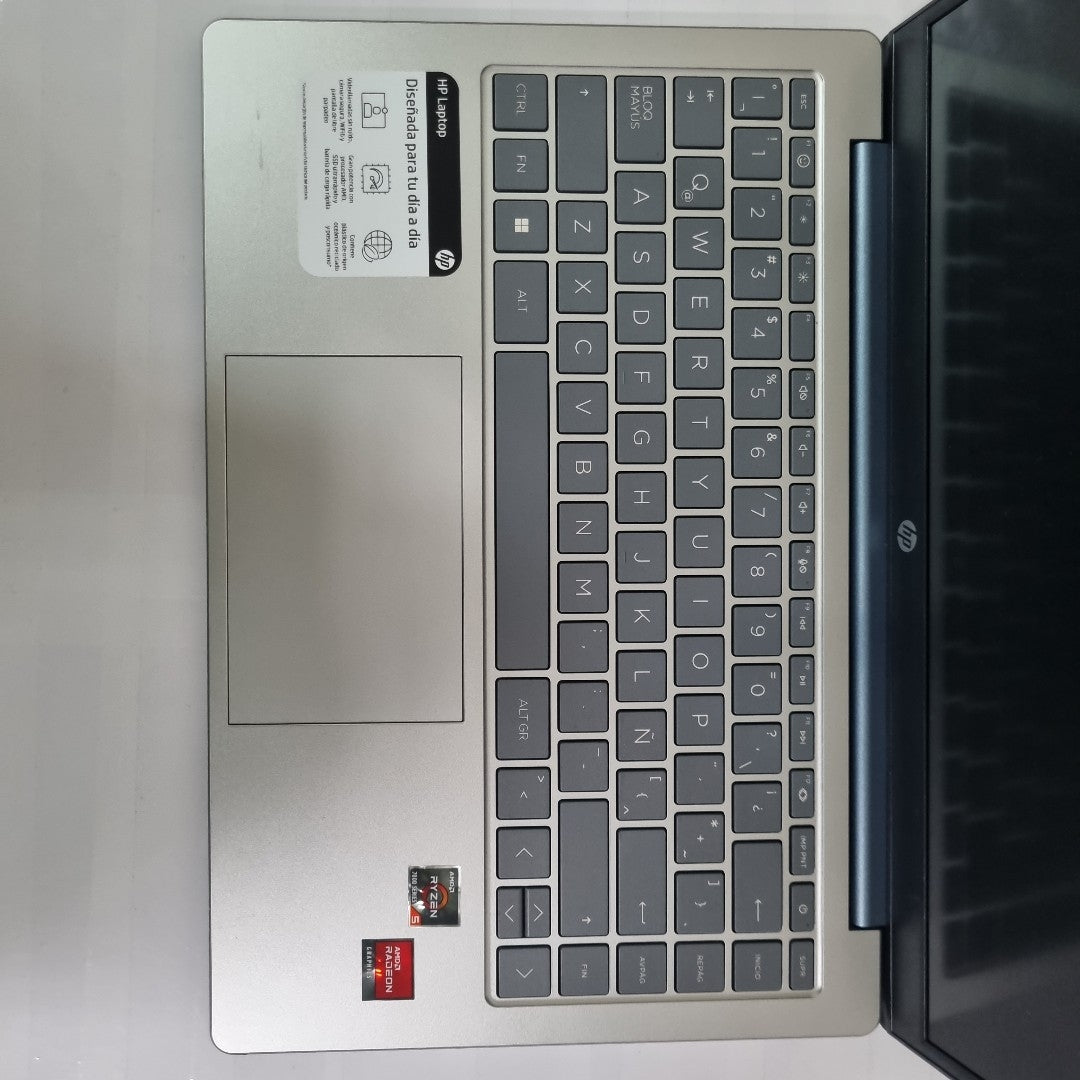 LAPTOP HP 14-EM0002LA (2023) 512 GB SSD 8 GB RAM (SEMINUEVO)