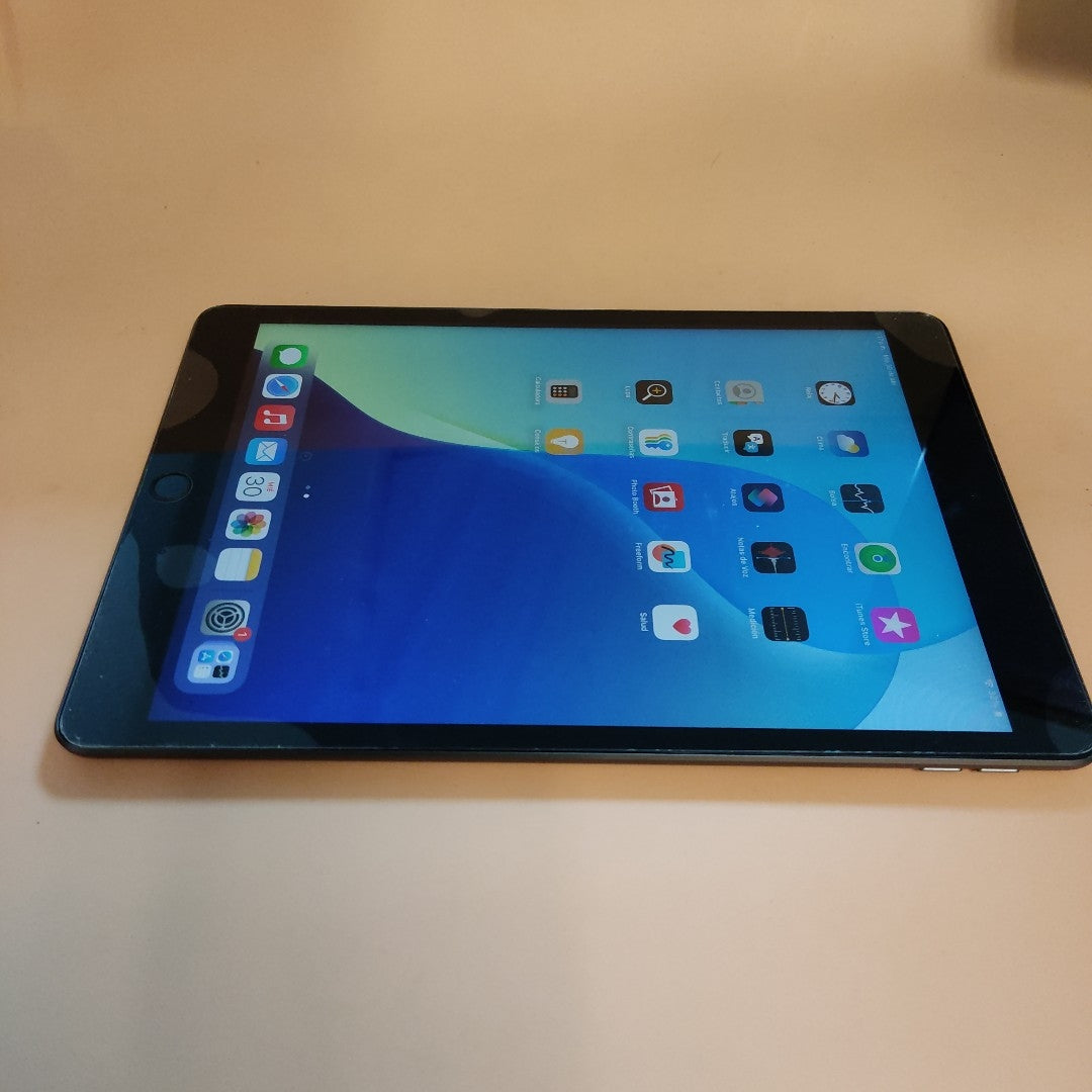 TABLETA APPLE IPAD 9 A2602 64 GB 3 GB RAM (SEMINUEVO)