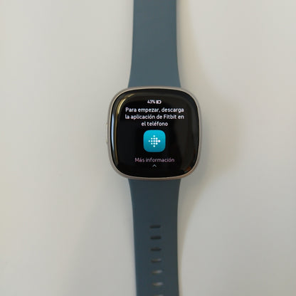 SMARTWATCH FITBIT VERSA 4 40 MM GPS (SEMINUEVO)