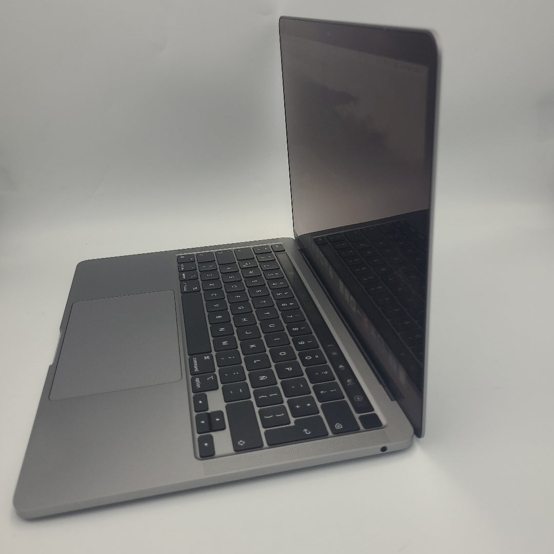 LAPTOP APPLE MACBOOK PRO 13" 2022 3.49 A2338 256 GB SSD 8 GB RAM (SEMINUEVO)