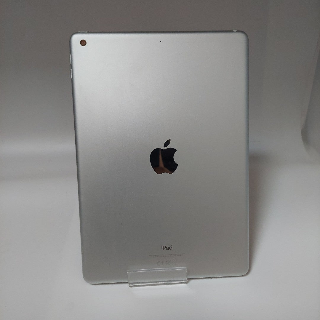 TABLETA APPLE IPAD 9 A2602 256 GB 3 GB RAM (SEMINUEVO)