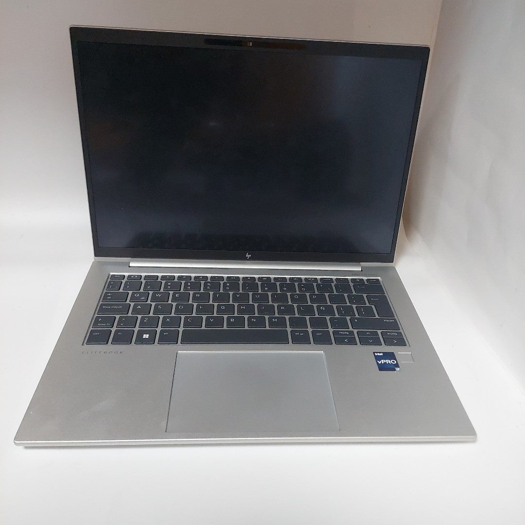 LAPTOP HP ELITEBOOK 840 G10 (2024) 256 GB SSD 16 GB RAM (SEMINUEVO)