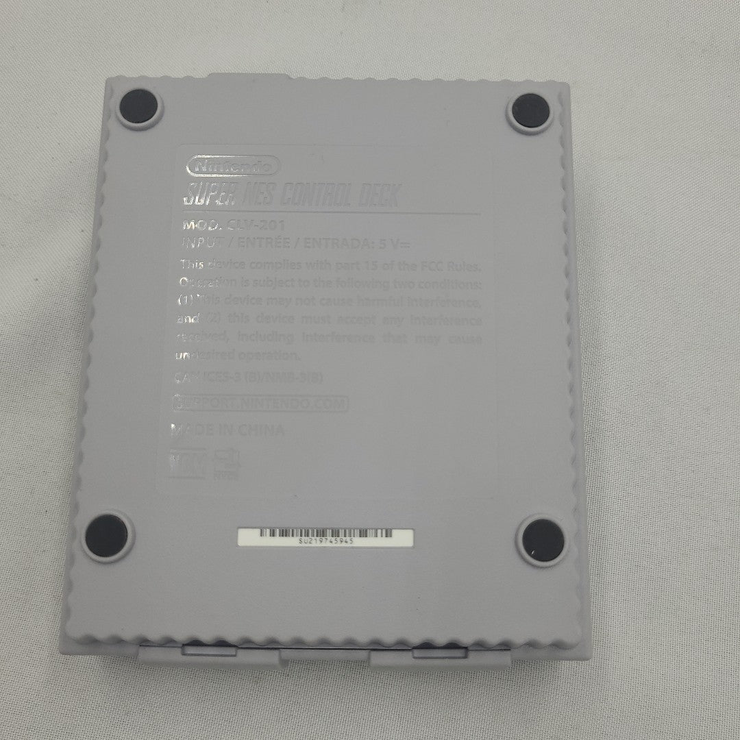 CONSOLA DE VIDEOJUEGO NINTENDO SUPER NES CLASSIC MINI 21 JUEGOS PRECARGADOS (SEMINUEVO)