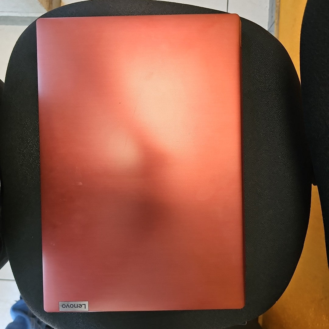 LAPTOP LENOVO IDEAPAD 3 15IML05 (2021) 1 TB 8 GB RAM (SEMINUEVO)