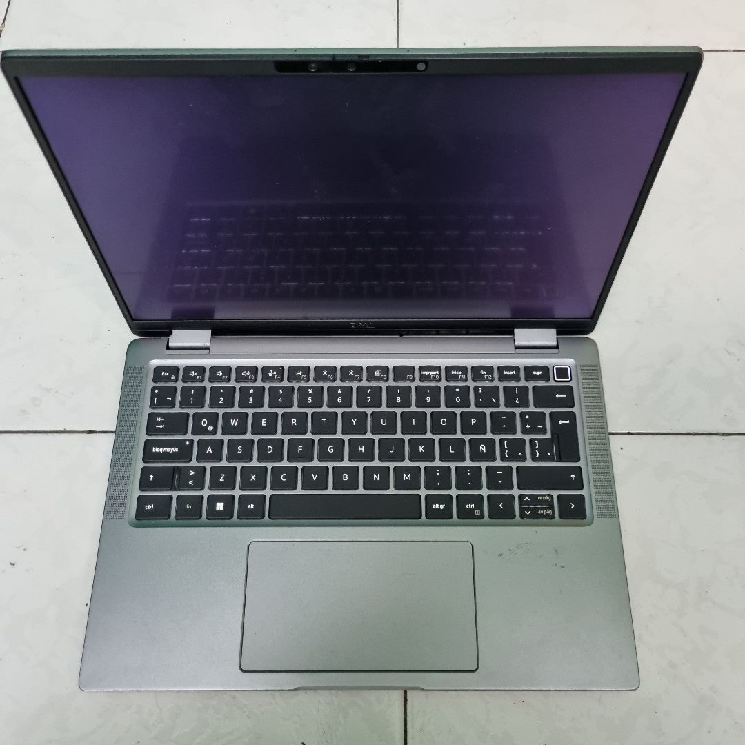 LAPTOP DELL LATITUDE 7440 (2023) 512 GB SSD 16 GB RAM (SEMINUEVO)