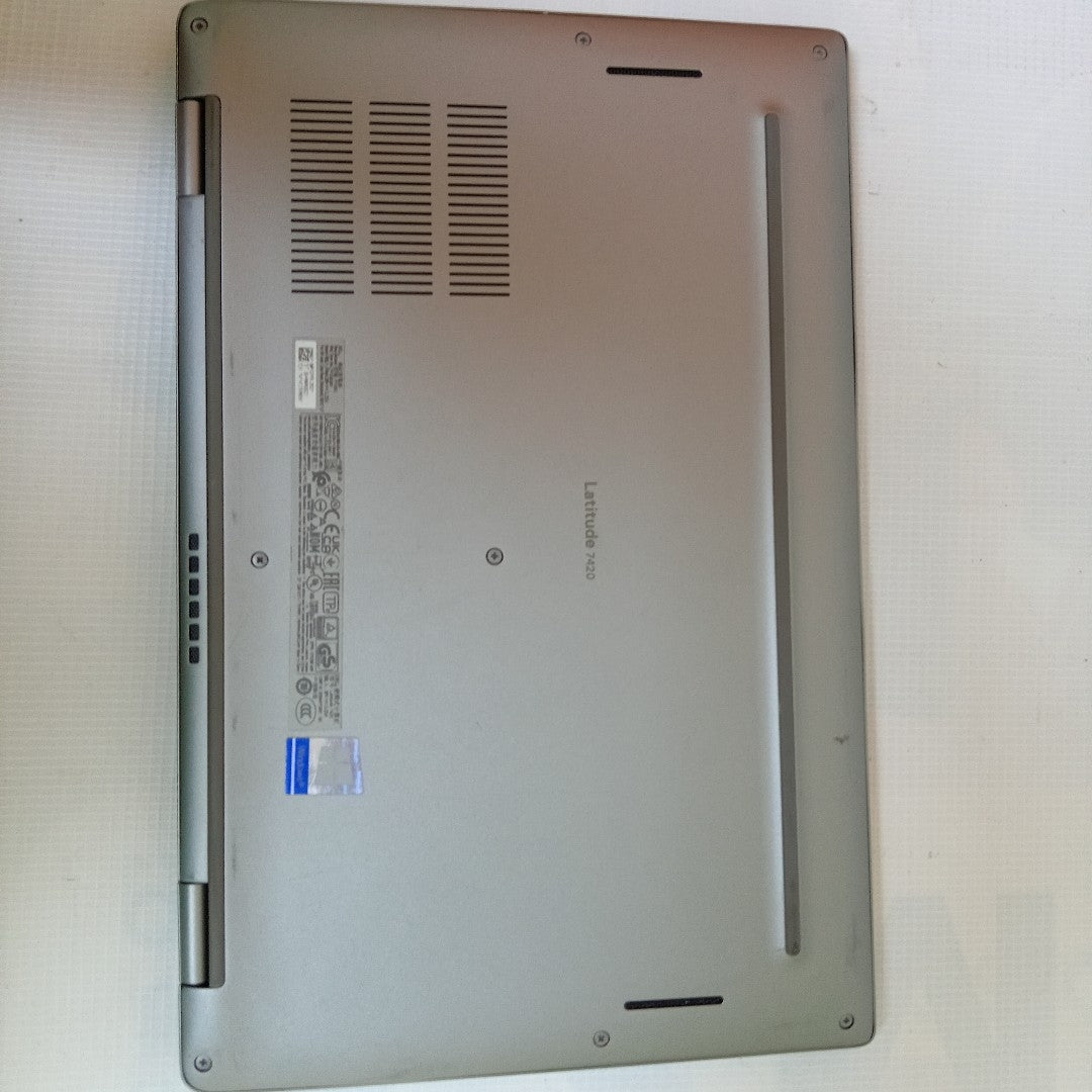 LAPTOP DELL LATITUDE 7420 (2023) 256 GB SSD 16 GB RAM (SEMINUEVO)