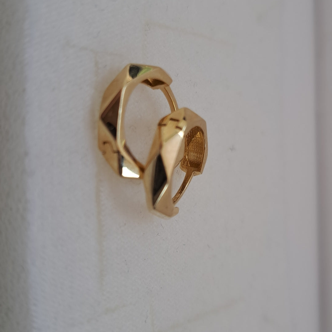 HUGGIES ORO 14K 1.9 (NUEVO)