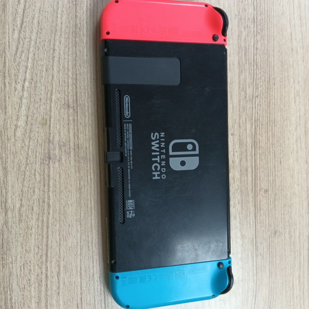 CONSOLA DE VIDEOJUEGO NINTENDO SWITCH 1.1 32 GB (SEMINUEVO)