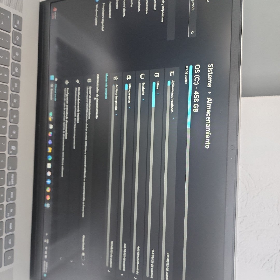 LAPTOP DELL INSPIRON 16 5620 (2022) 512 GB SSD 16 GB RAM (SEMINUEVO)