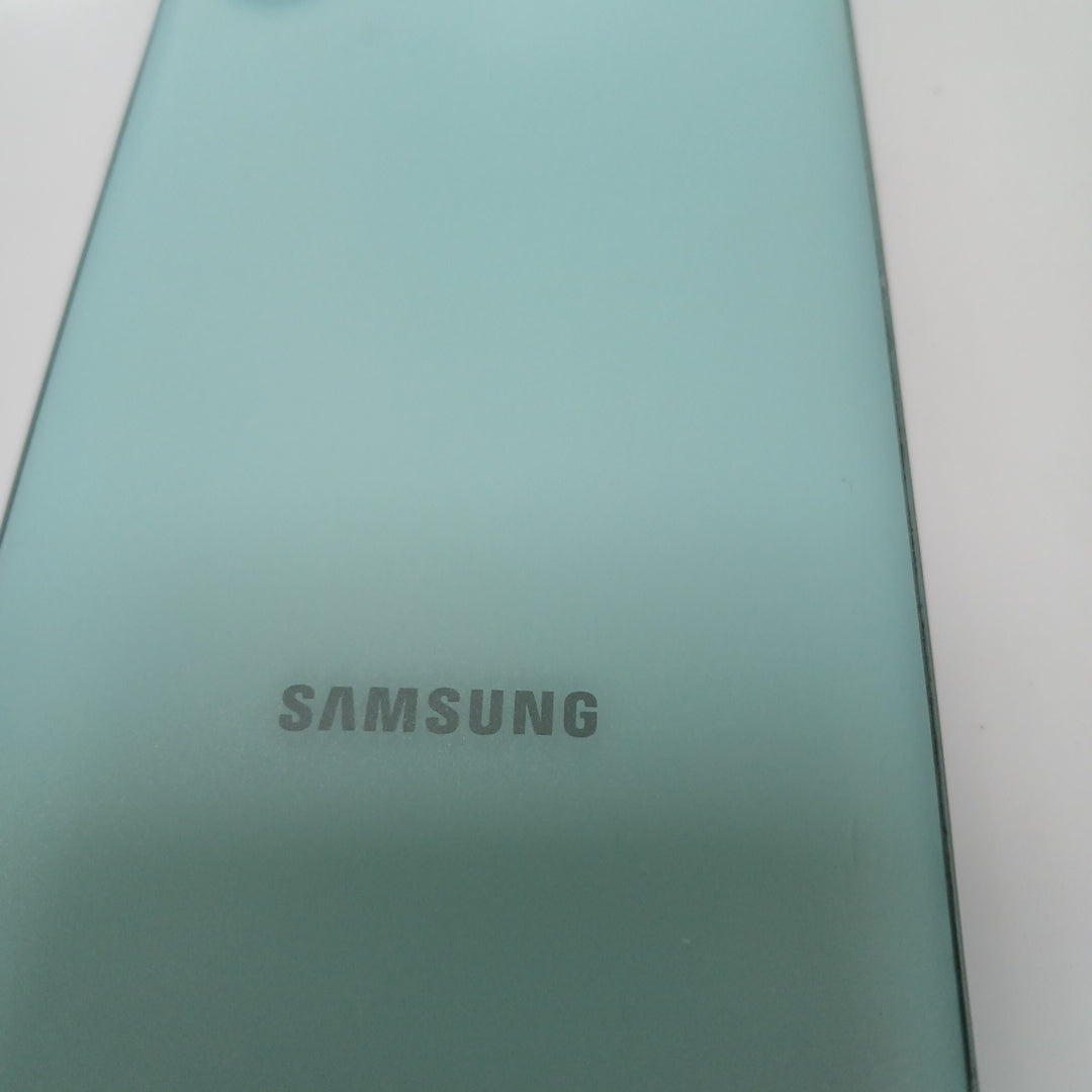 CELULAR SAMSUNG GALAXY M55 SM-M556B (2024) 128 GB 8 GB RAM (SEMINUEVO)