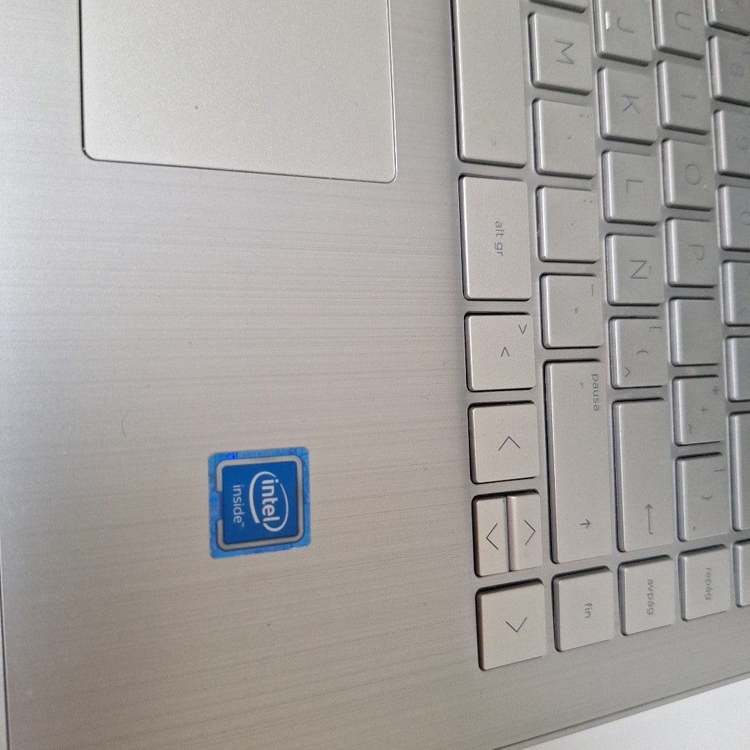 LAPTOP HP 14-DQ0527LA (2023) 256 GB SSD 8 GB RAM (SEMINUEVO)