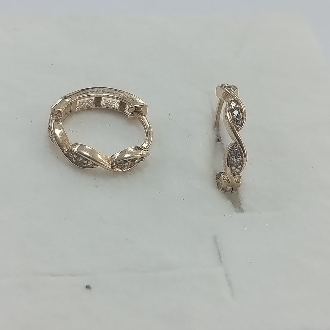 HUGGIES ORO 14K 1.8 (NUEVO)