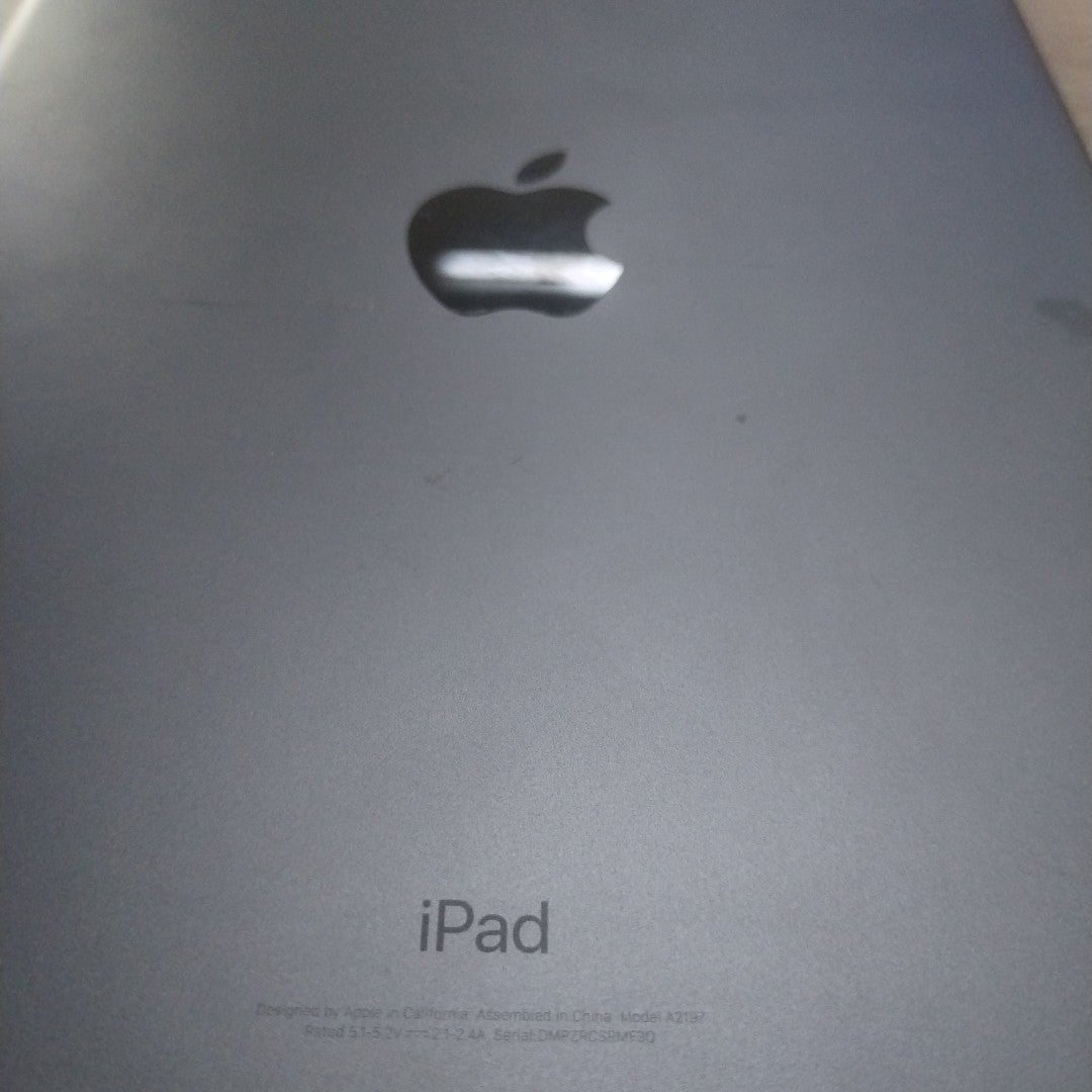 TABLETA APPLE IPAD 7 A2197 128 GB 3 GB RAM (SEMINUEVO)