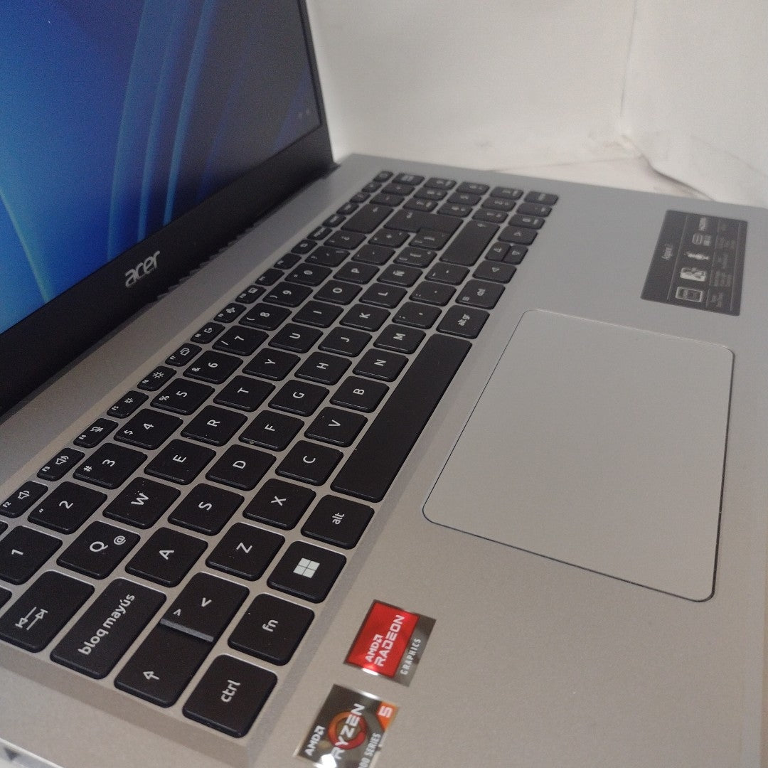 LAPTOP ACER ASPIRE 3 A315-24P-R841 (2023) 512 GB SSD 8 GB RAM (SEMINUEVO)