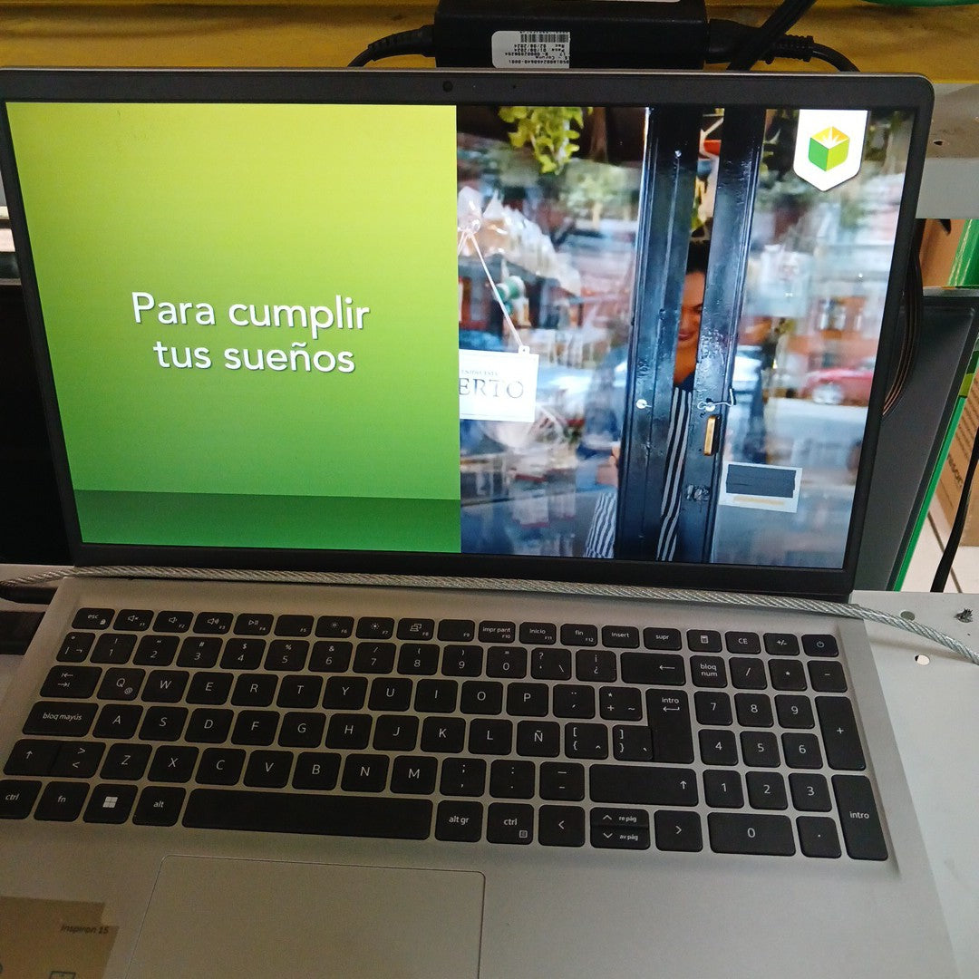 LAPTOP DELL INSPIRON 15 3525 (2023) 1 TB + 256 GB SSD 32 GB RAM (SEMINUEVO)