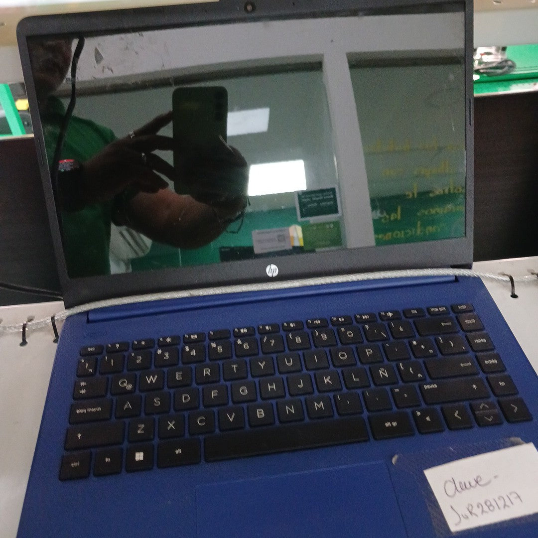 LAPTOP HP 14-DQ0508LA (2022) 256 GB SSD 8 GB RAM (SEMINUEVO)