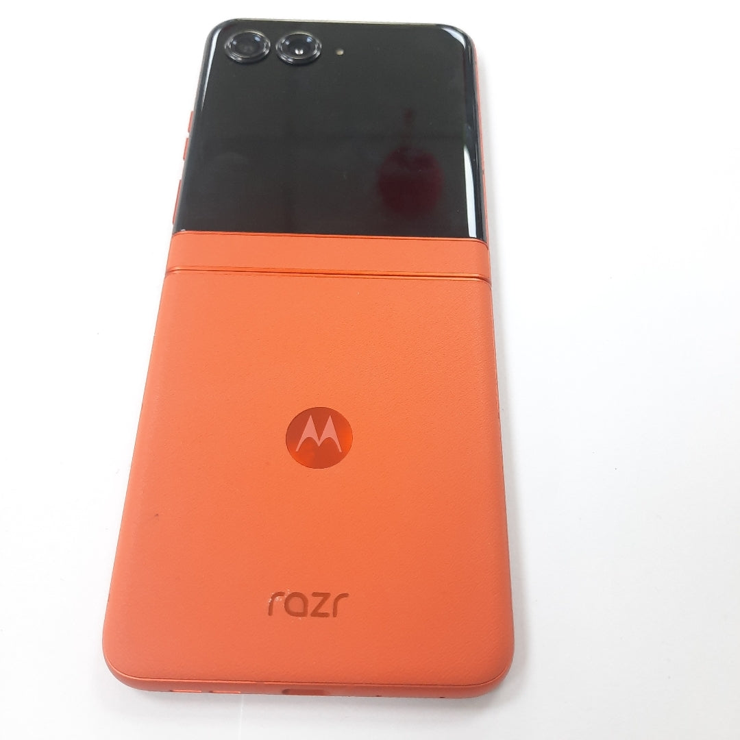 CELULAR MOTOROLA RAZR 50 5G XT2453-1 512 GB 12 GB RAM (SEMINUEVO)