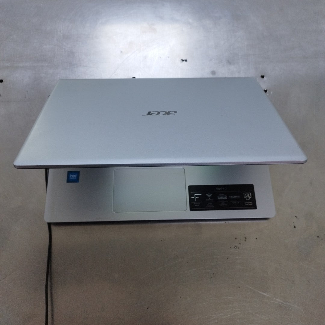 LAPTOP ACER ASPIRE 3 A314-35-C2P3 (2021) 1 TB 4 GB RAM (SEMINUEVO)