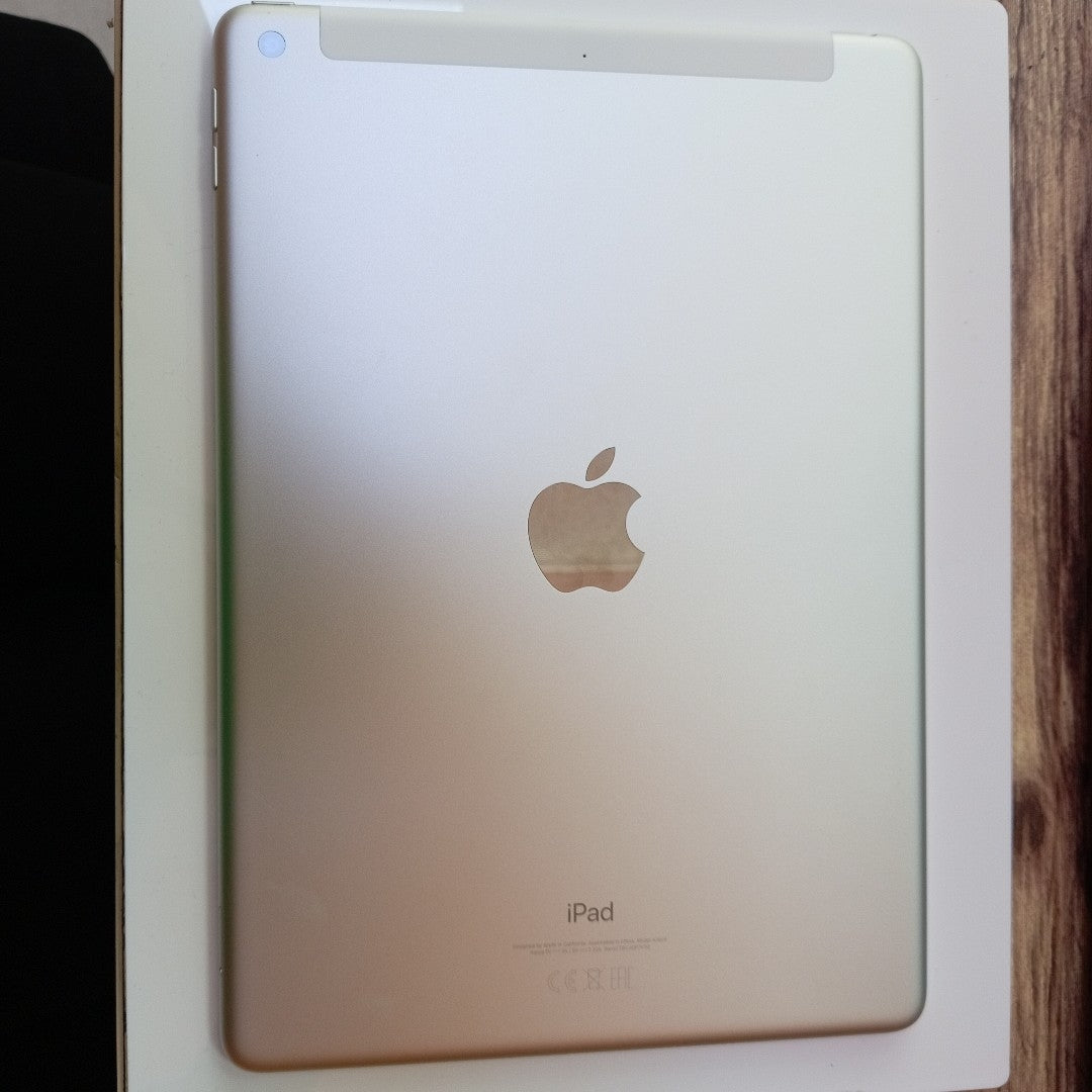 TABLETA APPLE IPAD 9 A2604 256 GB 3 GB RAM (SEMINUEVO)