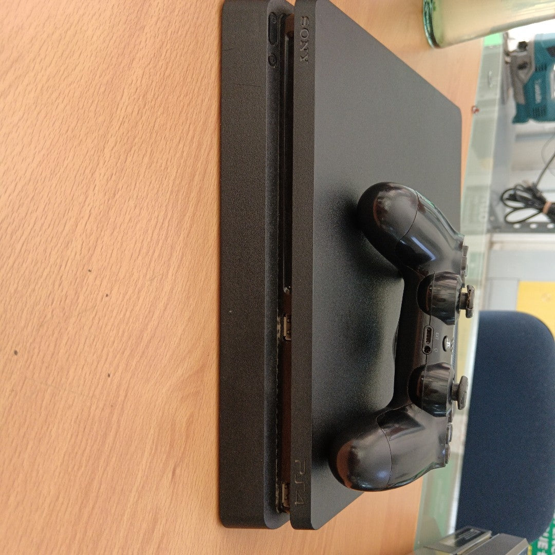 CONSOLA DE VIDEOJUEGO SONY PS4 SLIM 1 TB (SEMINUEVO)