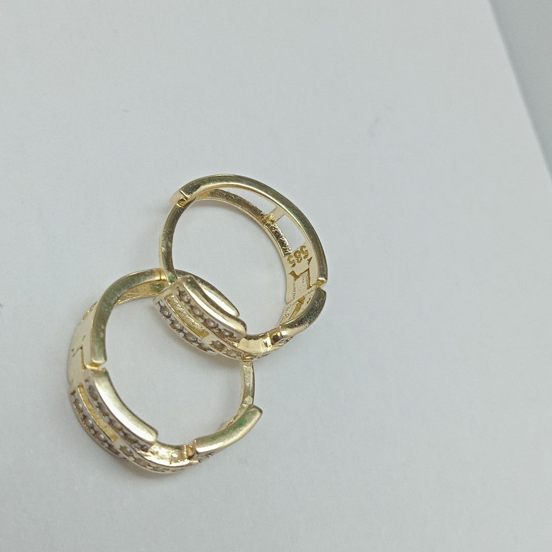 HUGGIES ORO 14K 2.4 (NUEVO)