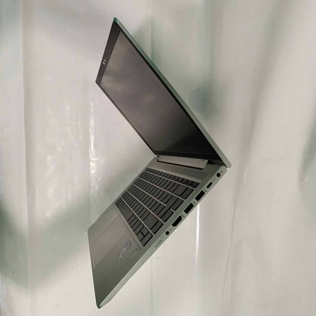 LAPTOP HP ELITEBOOK 640 G9 (2023) 256 GB SSD 8 GB RAM