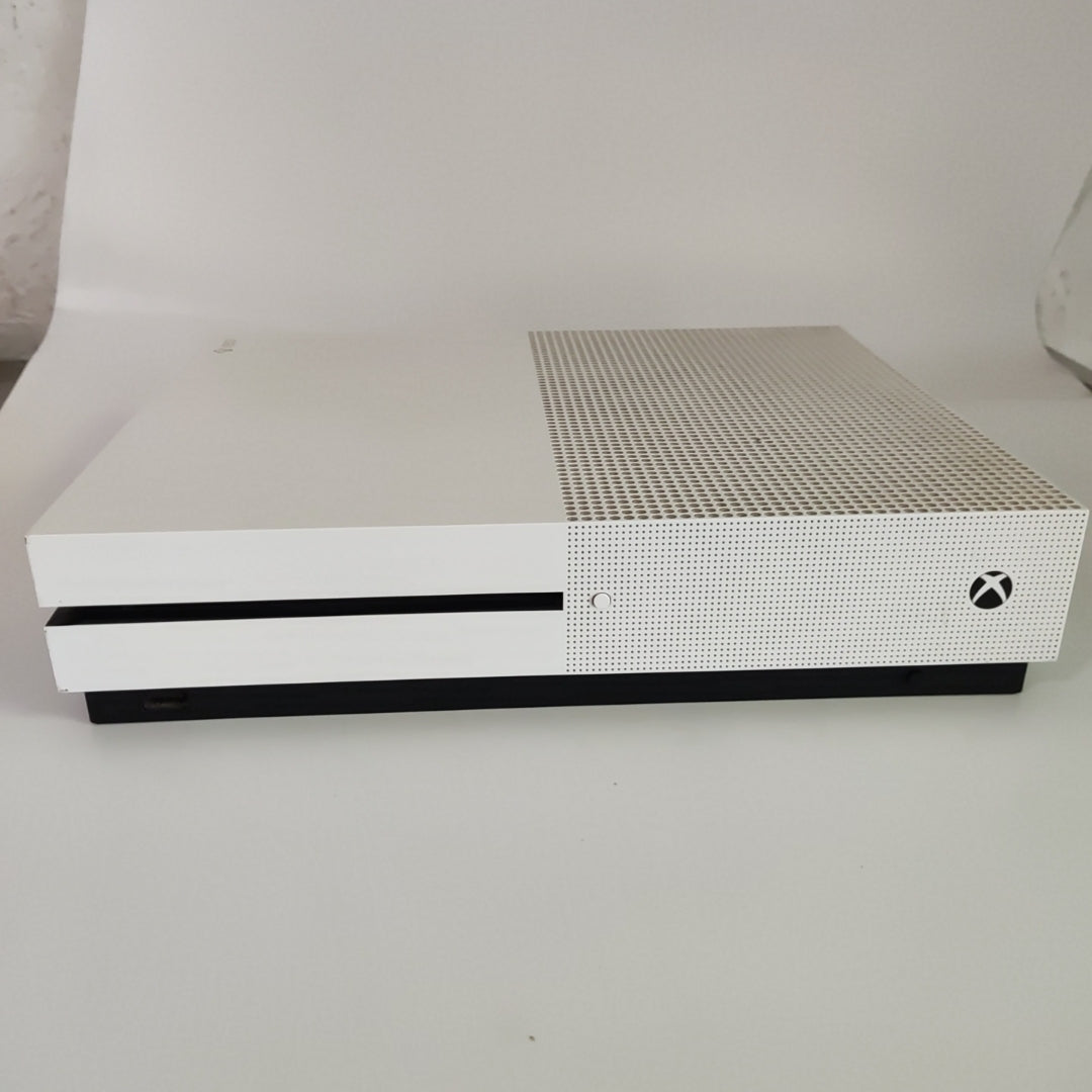 CONSOLA DE VIDEOJUEGO MICROSOFT XBOX ONE S 1 TB (SEMINUEVO)