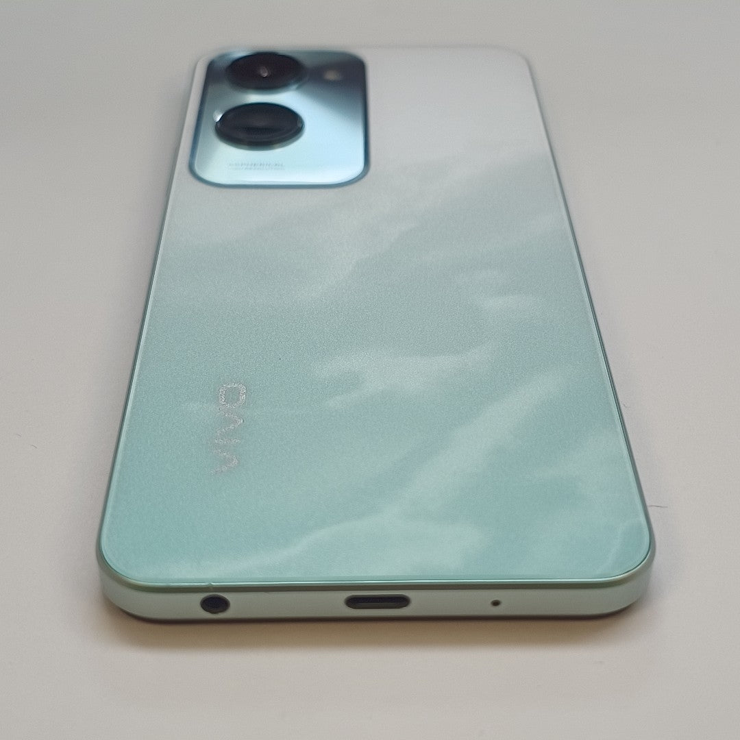 CELULAR VIVO Y18 V2333 256 GB 8 GB RAM (SEMINUEVO)