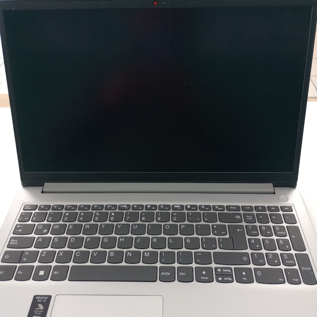 LAPTOP LENOVO IDEAPAD 1 15AMN7 (2023) 256 GB SSD 8 GB RAM (SEMINUEVO)