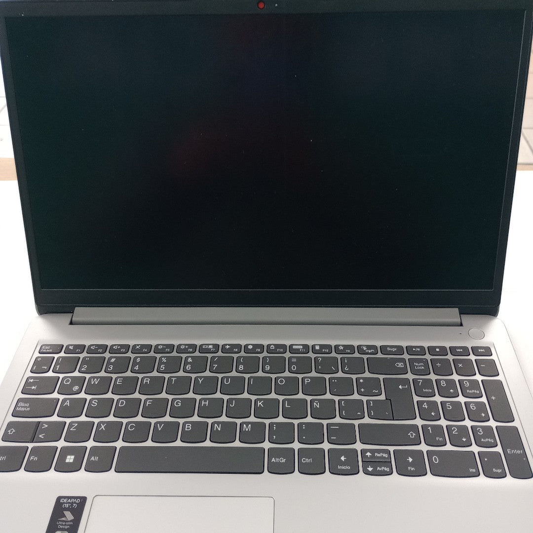 LAPTOP LENOVO IDEAPAD 1 15AMN7 (2023) 256 GB SSD 8 GB RAM (SEMINUEVO)