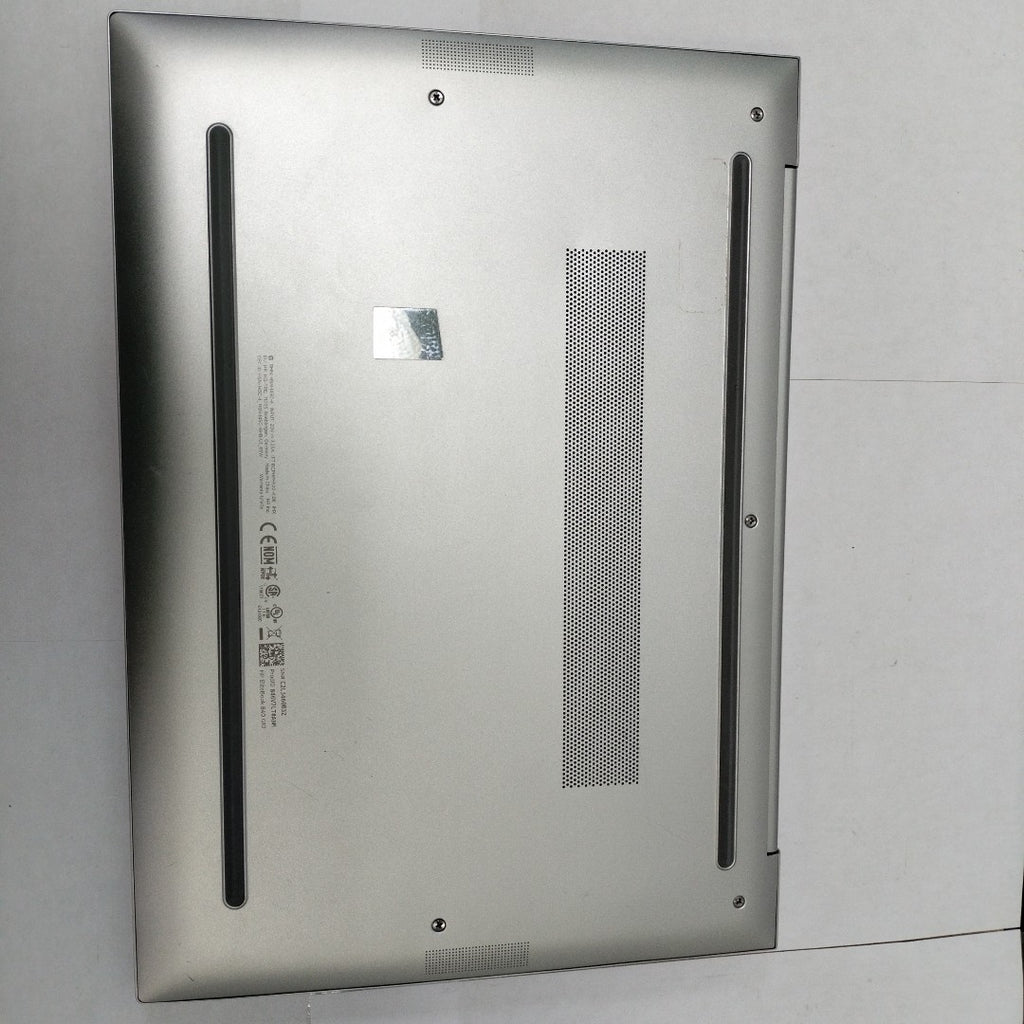 LAPTOP HP ELITEBOOK 840 G10 (2024) 256 GB SSD 16 GB RAM (SEMINUEVO)