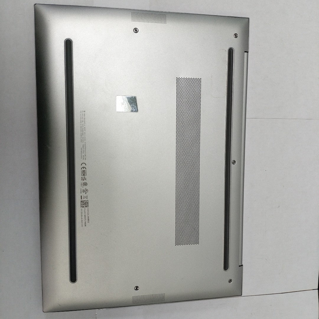 LAPTOP HP ELITEBOOK 840 G10 (2024) 256 GB SSD 16 GB RAM (SEMINUEVO)