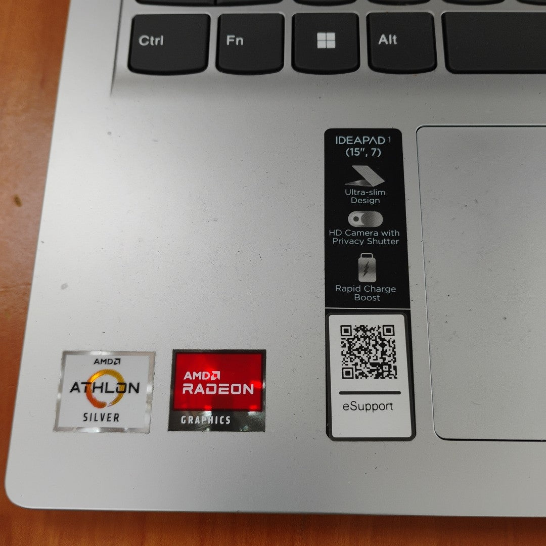 LAPTOP LENOVO IDEAPAD 1 15AMN7 (2023) 256 GB SSD 8 GB RAM (SEMINUEVO)