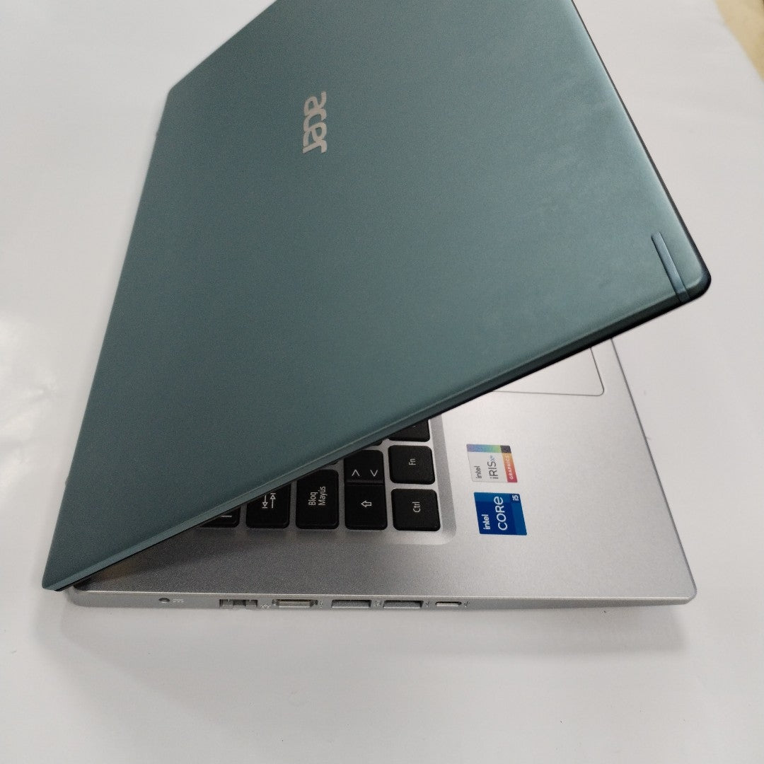 LAPTOP ACER ASPIRE 5 A514-54-54GT (2022) 1 TB + 256 GB SSD 8 GB RAM (SEMINUEVO)