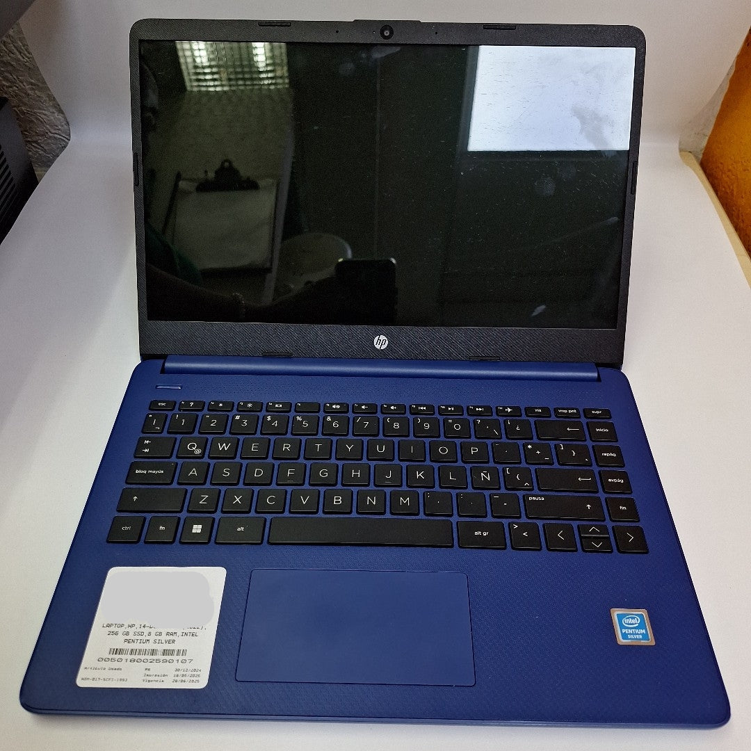 LAPTOP HP 14-DQ0508LA (2022) 256 GB SSD 8 GB RAM (SEMINUEVO)
