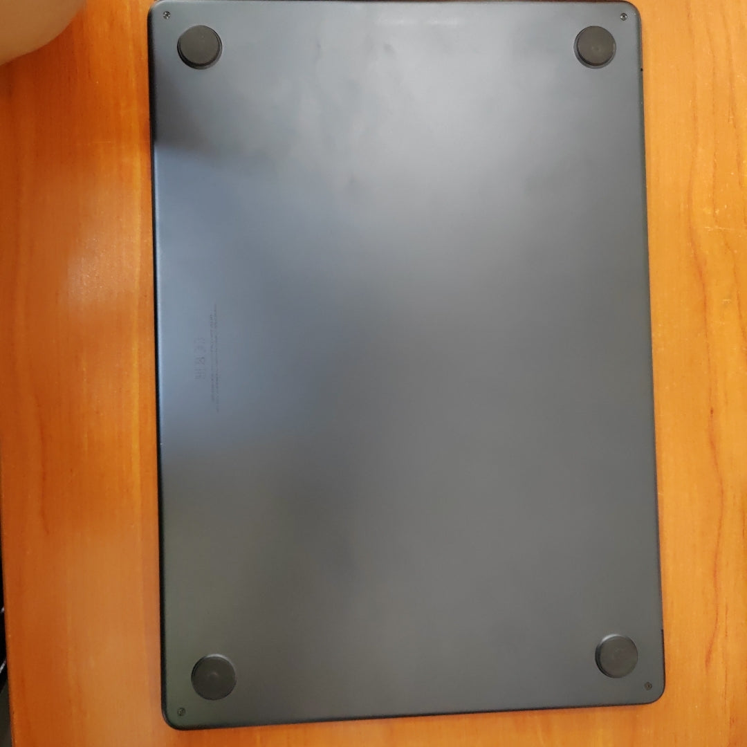 LAPTOP APPLE MACBOOK AIR 15&quot; 2023 3.49 A2941 8 CPU/10 GPU 256 GB SSD 8 GB RAM (SEMINUEVO)