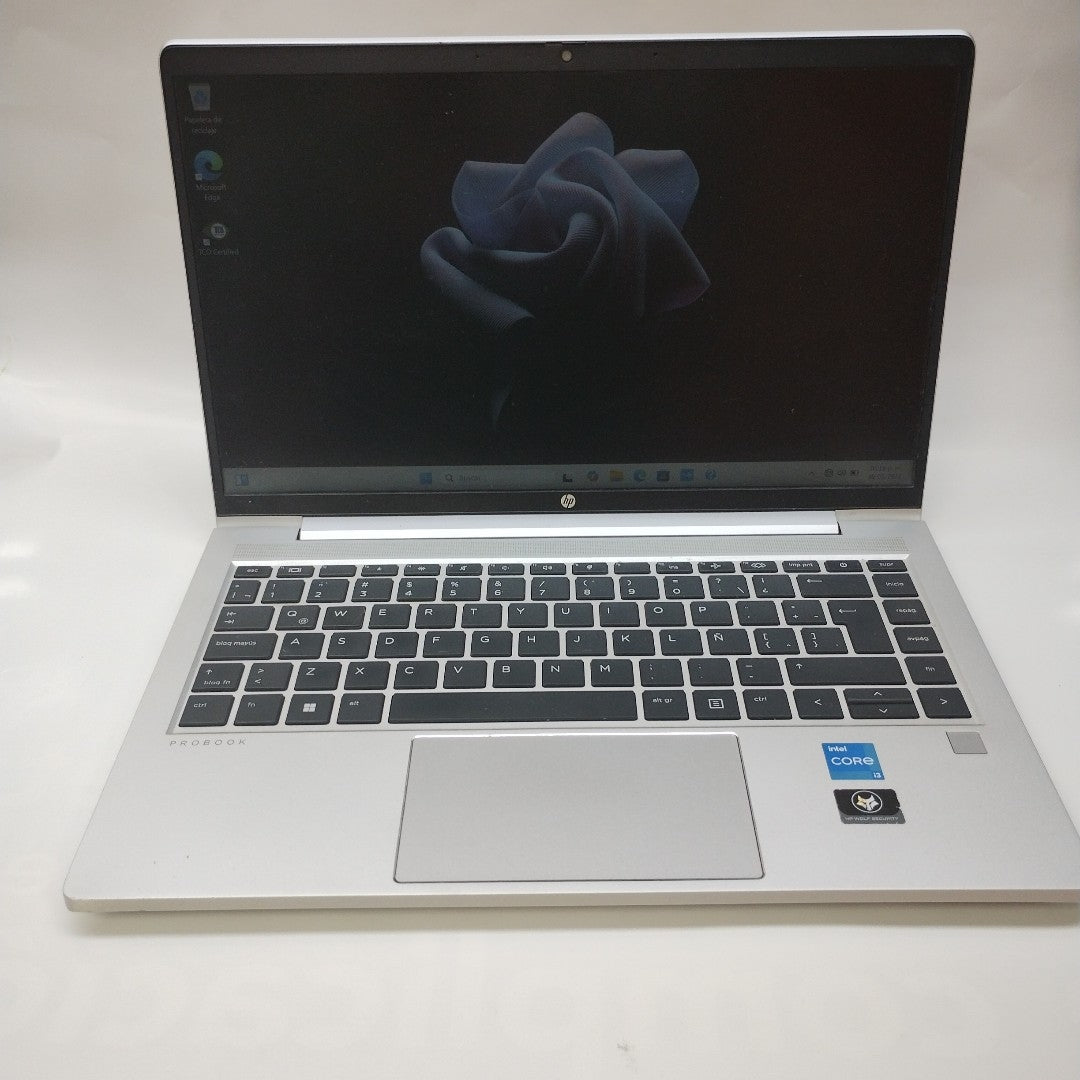 LAPTOP HP PROBOOK 440 G9 (2022) 512 GB SSD 8 GB RAM (SEMINUEVO)