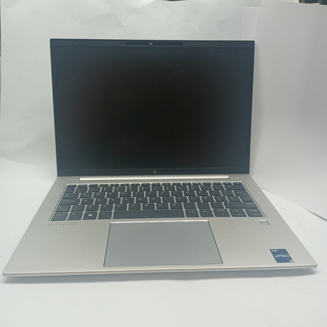 LAPTOP HP ELITEBOOK 840 G10 (2024) 256 GB SSD 16 GB RAM (SEMINUEVO)